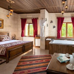 Queen Room Spa Bath